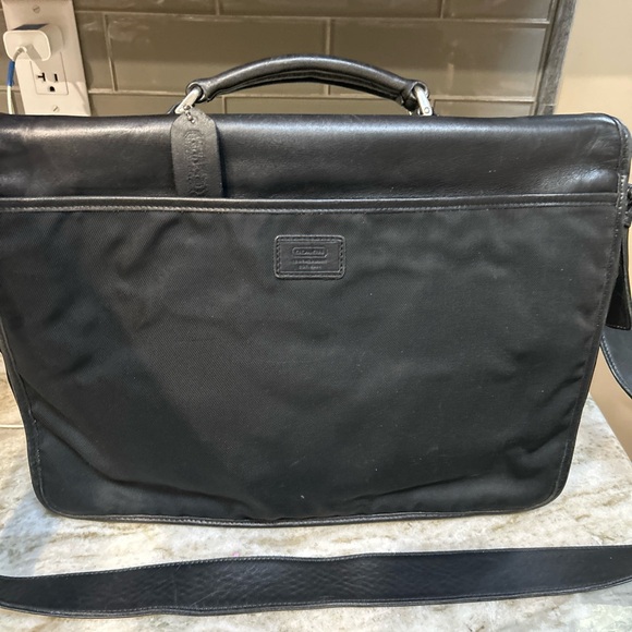 COACH MENS MESSENGER BRIEFCASE LAPTOP BAG BLACL LEATHER/Nylon trim 17x12 - Picture 2 of 12